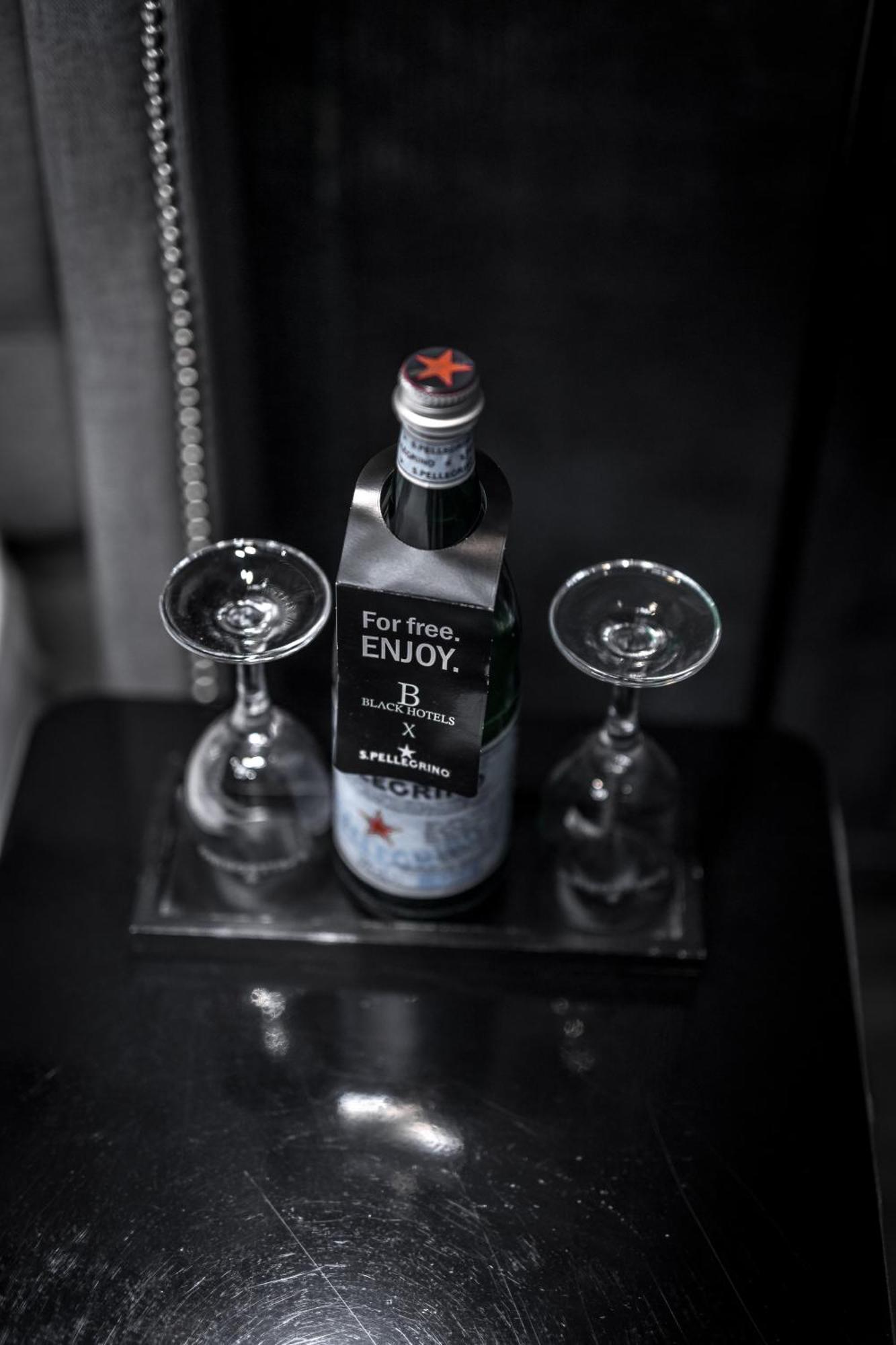 Black Hotels Koeln Ngoại thất bức ảnh