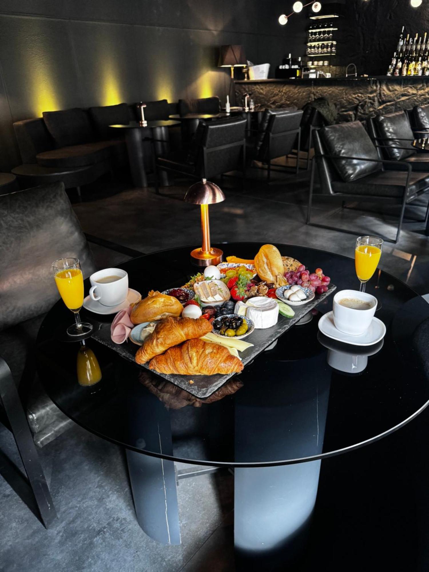 Black Hotels Koeln Ngoại thất bức ảnh